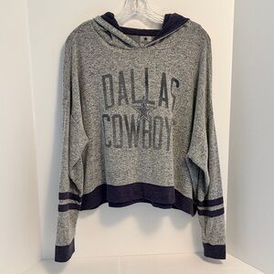 Dallas Cowboys Women's Delilah Crop Pullover Hoodie Gray Navy Size XL
